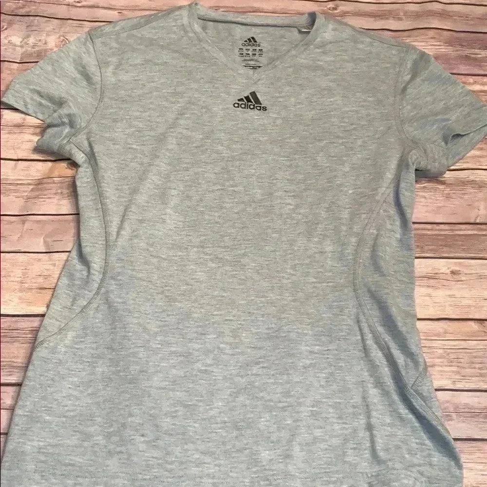 ADIDAS women’s med short sleeve tee
